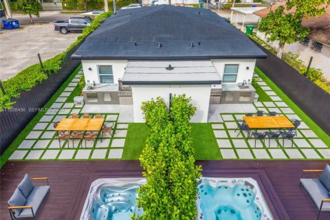 Propiedad comercial en venta en Miami, Florida, 149.11 m2 № 2000021 - foto 2