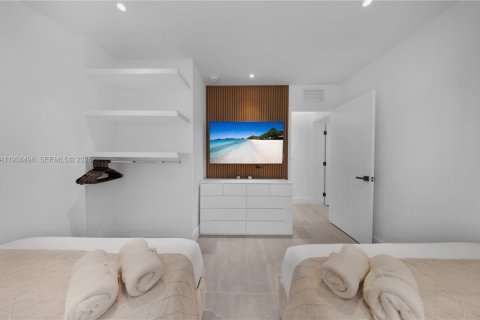 Propiedad comercial en venta en Miami, Florida, 149.11 m2 № 2000021 - foto 17