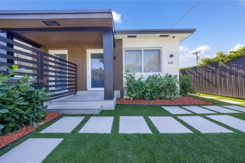 Propiedad comercial en venta en Miami, Florida, 149.11 m2 № 2000021 - foto 3