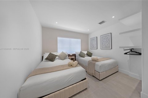 Propiedad comercial en venta en Miami, Florida, 149.11 m2 № 2000021 - foto 15