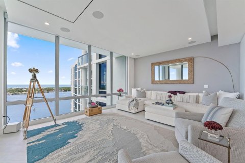 Condo in North Palm Beach, Florida, 4 bedrooms  № 2393191 - photo 6