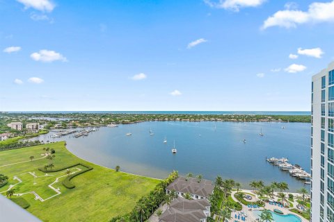 Condo in North Palm Beach, Florida, 4 bedrooms  № 2393191 - photo 28