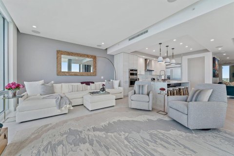 Condo in North Palm Beach, Florida, 4 bedrooms  № 2393191 - photo 5