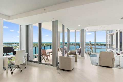 Condo in North Palm Beach, Florida, 4 bedrooms  № 2393191 - photo 4
