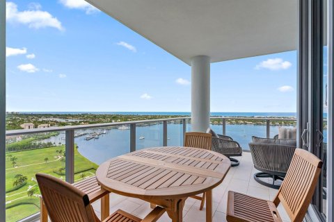 Condo in North Palm Beach, Florida, 4 bedrooms  № 2393191 - photo 27