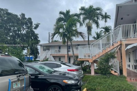 Снять в аренду кондоминиум в Холливуд, Флорида 1 спальня, 53.88м2, № 1796427 - фото 21