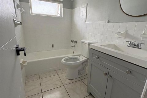 Снять в аренду кондоминиум в Холливуд, Флорида 1 спальня, 53.88м2, № 1796427 - фото 17