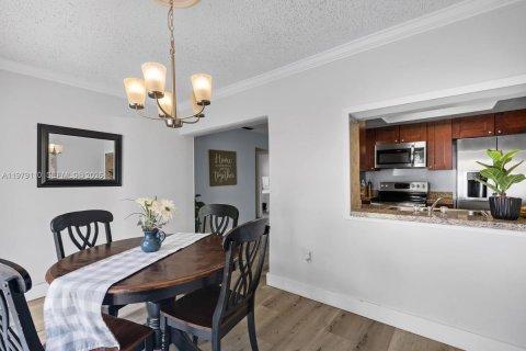 Купить виллу или дом в Санрайз, Флорида 2 спальни, 87.33м2, № 2049659 - фото 17