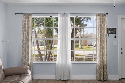 Купить виллу или дом в Санрайз, Флорида 2 спальни, 87.33м2, № 2049659 - фото 6