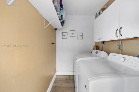 Купить виллу или дом в Санрайз, Флорида 2 спальни, 87.33м2, № 2049659 - фото 12