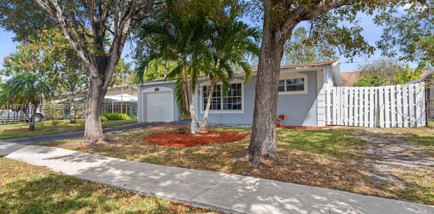 Дом в Санрайз, Флорида 2 спальни, 87.33м2 № 2049659