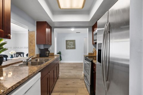 Купить виллу или дом в Санрайз, Флорида 2 спальни, 87.33м2, № 2049659 - фото 10