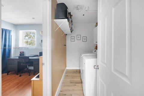 Купить виллу или дом в Санрайз, Флорида 2 спальни, 87.33м2, № 2049659 - фото 11