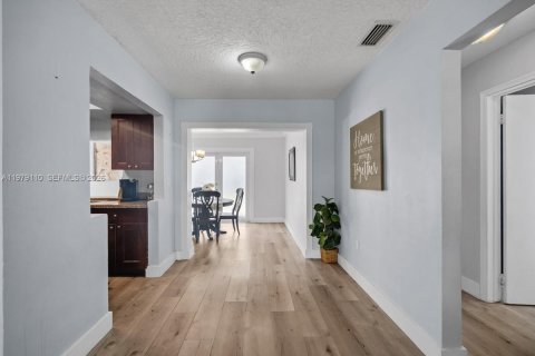 Купить виллу или дом в Санрайз, Флорида 2 спальни, 87.33м2, № 2049659 - фото 7