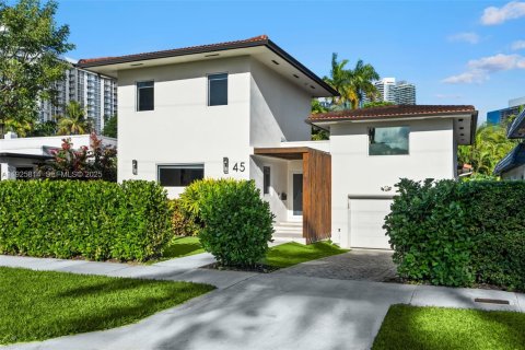 Casa en venta en Miami, Florida, 5 dormitorios, 295.24 m2 № 1992158 - foto 3