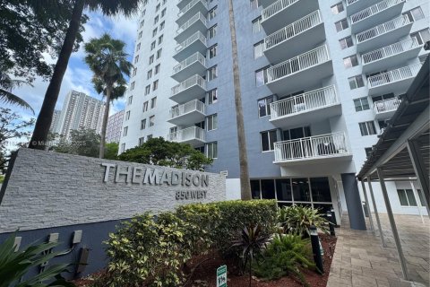 Condominio en venta en Miami, Florida, 2 dormitorios, 84.91 m2 № 1756818 - foto 1