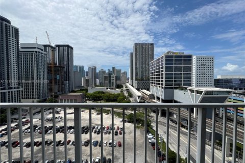 Condominio en venta en Miami, Florida, 2 dormitorios, 84.91 m2 № 1756818 - foto 18
