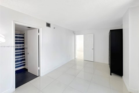 Condominio en venta en Miami, Florida, 2 dormitorios, 84.91 m2 № 1756818 - foto 21
