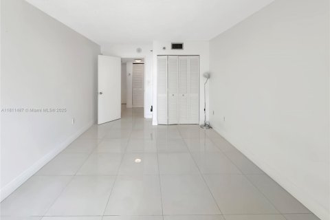 Condominio en venta en Miami, Florida, 2 dormitorios, 84.91 m2 № 1756818 - foto 24