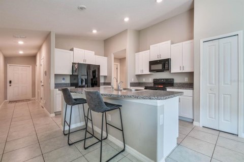 House in Sun City Center, Florida 3 bedrooms, 134.8 sq.m. № 1721306 - photo 9
