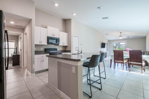 House in Sun City Center, Florida 3 bedrooms, 134.8 sq.m. № 1721306 - photo 10