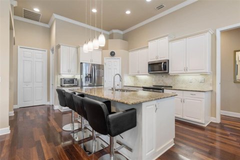 House in Ormond Beach, Florida 4 bedrooms, 246.38 sq.m. № 1910745 - photo 9