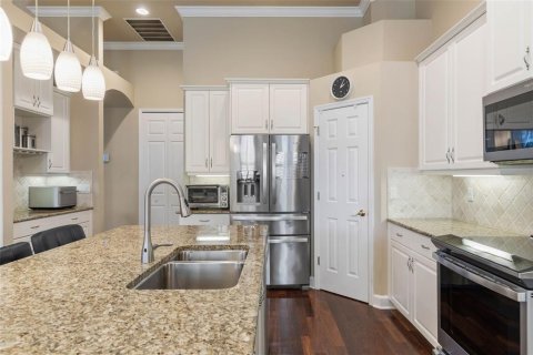 House in Ormond Beach, Florida 4 bedrooms, 246.38 sq.m. № 1910745 - photo 10