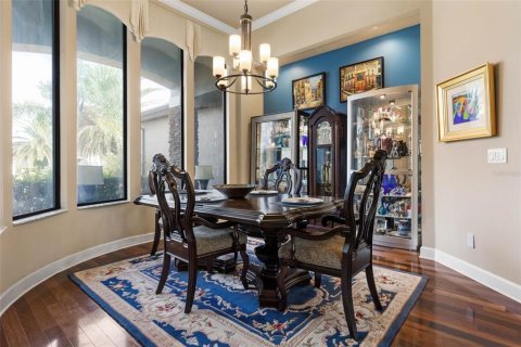 House in Ormond Beach, Florida 4 bedrooms, 246.38 sq.m. № 1910745 - photo 8
