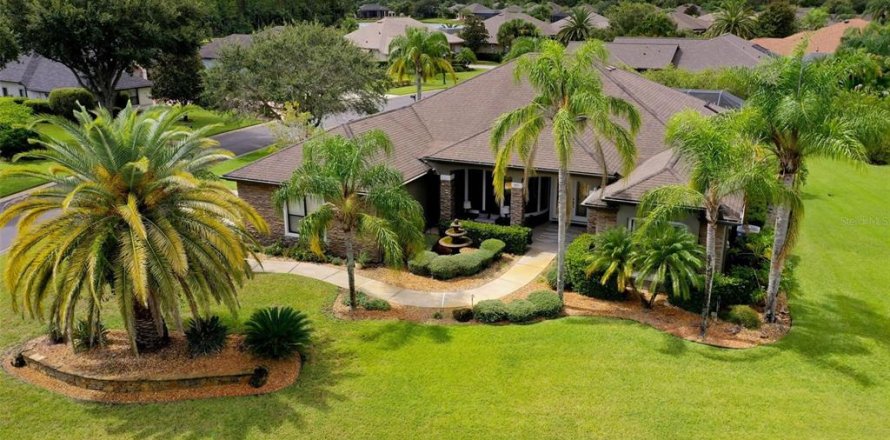 House in Ormond Beach, Florida 4 bedrooms, 246.38 sq.m. № 1910745