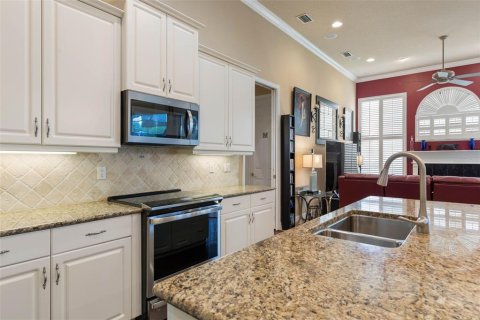 House in Ormond Beach, Florida 4 bedrooms, 246.38 sq.m. № 1910745 - photo 13