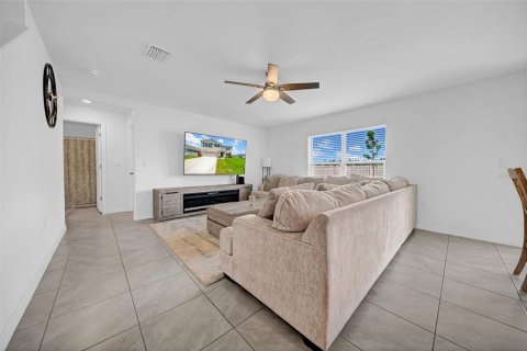 Casa en venta en Wimauma, Florida, 5 dormitorios, 248.42 m2 № 1847879 - foto 18