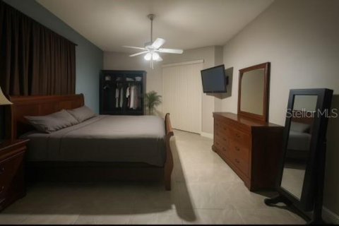 House in Kissimmee, Florida 4 bedrooms, 200.02 sq.m. № 1851737 - photo 10