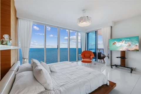 Condo in Miami Beach, Florida, 2 bedrooms № 2254028 - photo 28