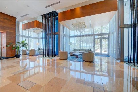 Condo in Miami Beach, Florida, 2 bedrooms № 2254028 - photo 5