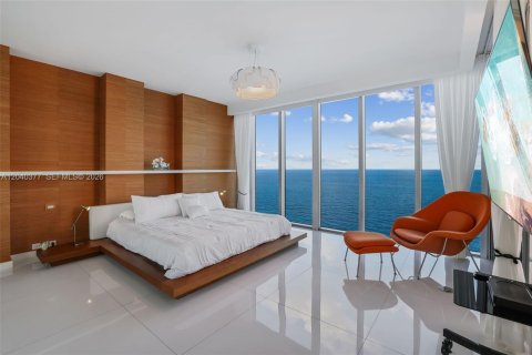 Condo in Miami Beach, Florida, 2 bedrooms № 2254028 - photo 27