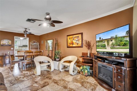 Casa en venta en West Palm Beach, Florida, 2 dormitorios, 77.02 m2 № 1931208 - foto 24