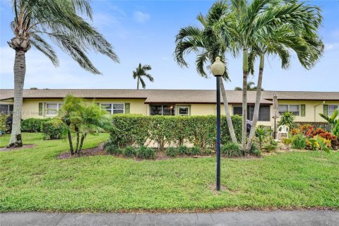 Casa en venta en West Palm Beach, Florida, 2 dormitorios, 77.02 m2 № 1931208 - foto 8