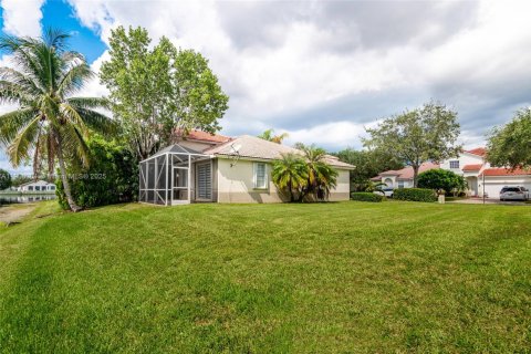 Townhouse in Miramar, Florida 3 bedrooms, 123 sq.m. № 1951467 - photo 9