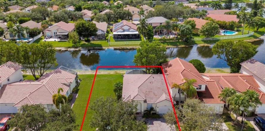 Townhouse in Miramar, Florida 3 bedrooms, 123 sq.m. № 1951467