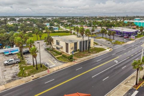 Commercial property in Daytona Beach Shores, Florida 339.46 sq.m. № 2410701 - photo 4
