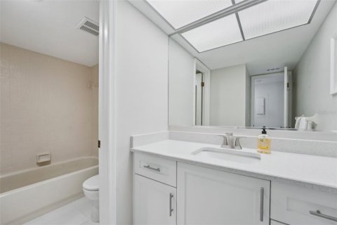 Copropriété à vendre à Clearwater, Floride: 2 chambres, 110.09 m2 № 1642268 - photo 17