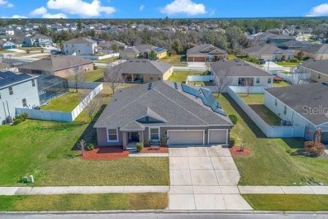 Casa en venta en Deltona, Florida, 5 dormitorios, 285.4 m2 № 2145396 - foto 17
