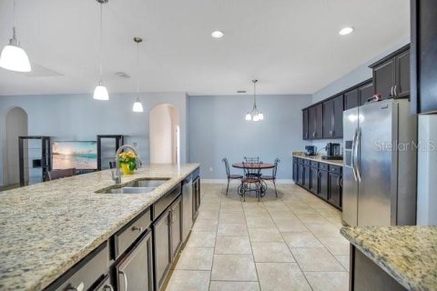 Casa en venta en Deltona, Florida, 5 dormitorios, 285.4 m2 № 2145396 - foto 23