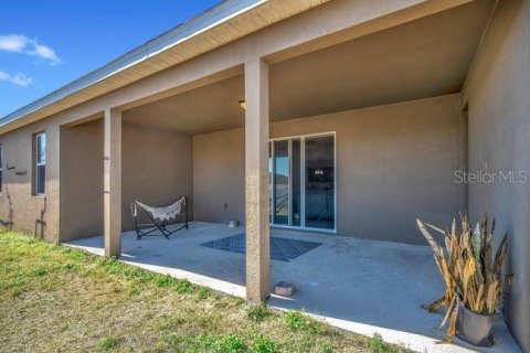 Casa en venta en Deltona, Florida, 5 dormitorios, 285.4 m2 № 2145396 - foto 9