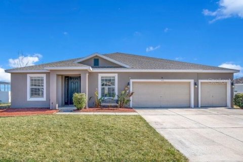 Casa en Deltona, Florida 5 dormitorios, 285.4 m2 № 2145396