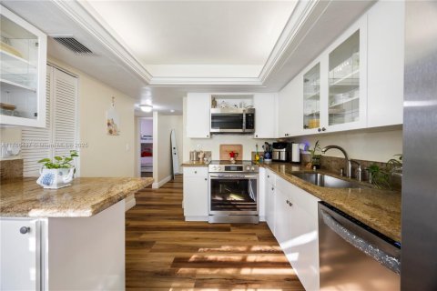 Condo in Coral Springs, Florida, 3 bedrooms  № 1865665 - photo 5