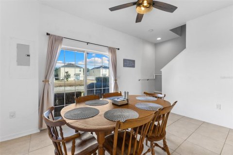 Townhouse in Plant City, Florida 3 bedrooms, 151.62 sq.m. № 2141947 - photo 14