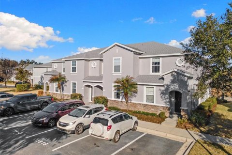 Townhouse in Plant City, Florida 3 bedrooms, 151.62 sq.m. № 2141947 - photo 2