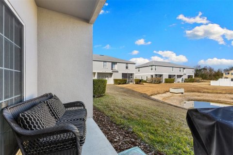 Townhouse in Plant City, Florida 3 bedrooms, 151.62 sq.m. № 2141947 - photo 26