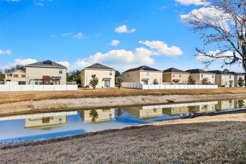 Townhouse in Plant City, Florida 3 bedrooms, 151.62 sq.m. № 2141947 - photo 27